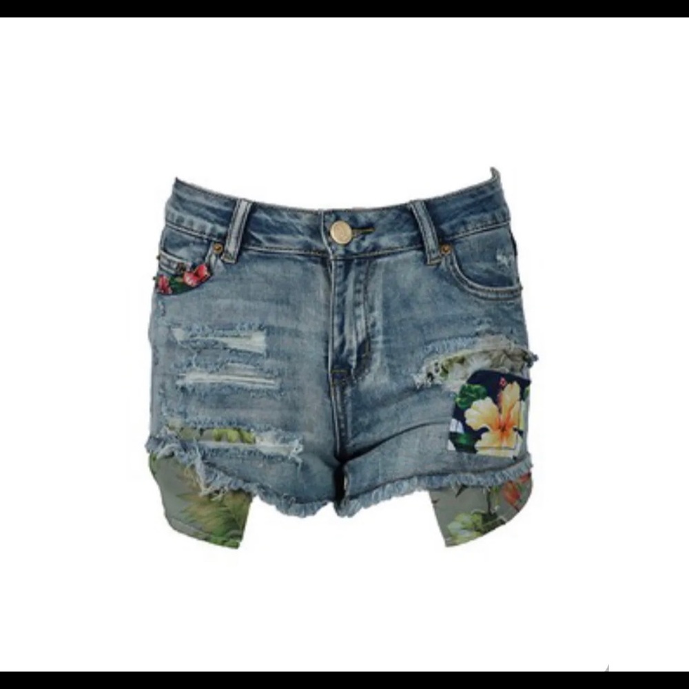 Flower patched shorts